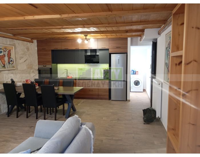 Ενοικιάζεται - ΜΕΣΑΜΠΕΛΙΕΣ