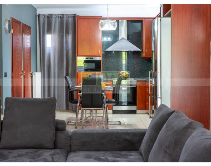 Πωλείται - ΚΑΡΤΕΡΟΣ