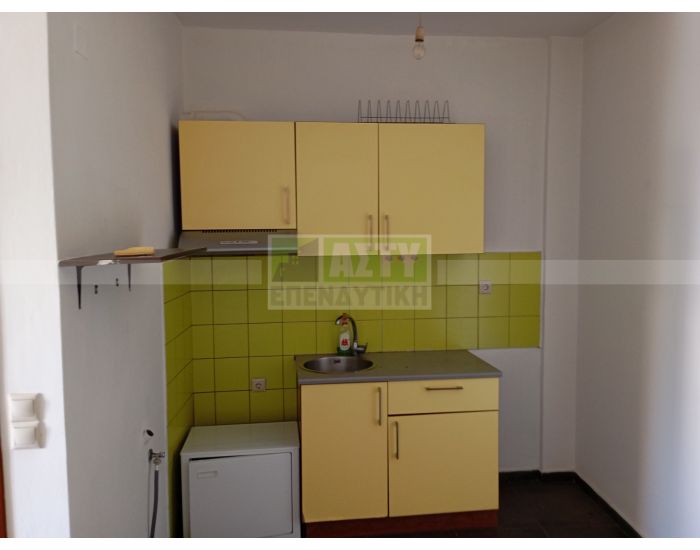 Ενοικιάζεται - ΘΕΡΙΣΣΟΣ