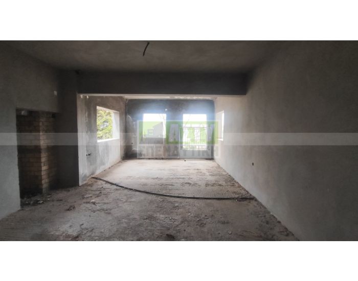 Πωλείται - ΆΝΩ ΚΑΛΕΣΑ