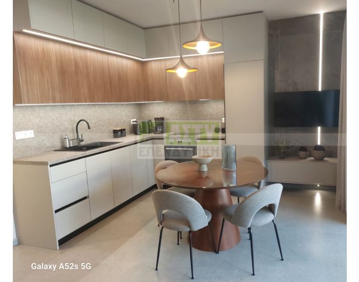 Ενοικιάζεται - ΜΑΛΑΔΕΣ