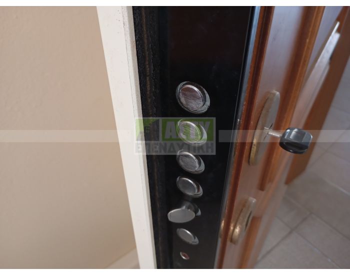 For Rent - KAINOURGIA PORTA