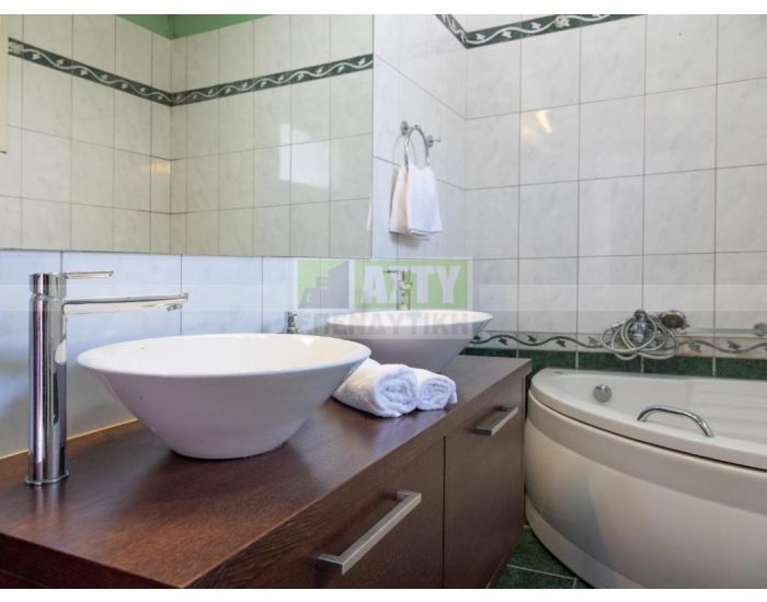 Πωλείται - ΚΑΡΤΕΡΟΣ