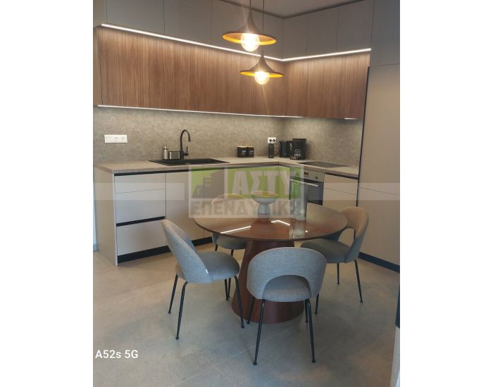 Ενοικιάζεται - ΜΑΛΑΔΕΣ