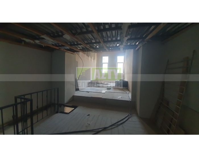 For Rent - CENTER