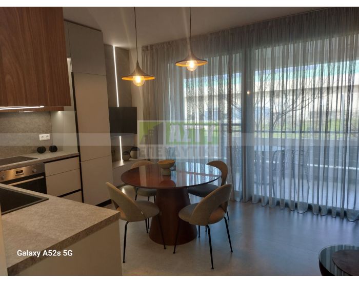 Ενοικιάζεται - ΜΑΛΑΔΕΣ