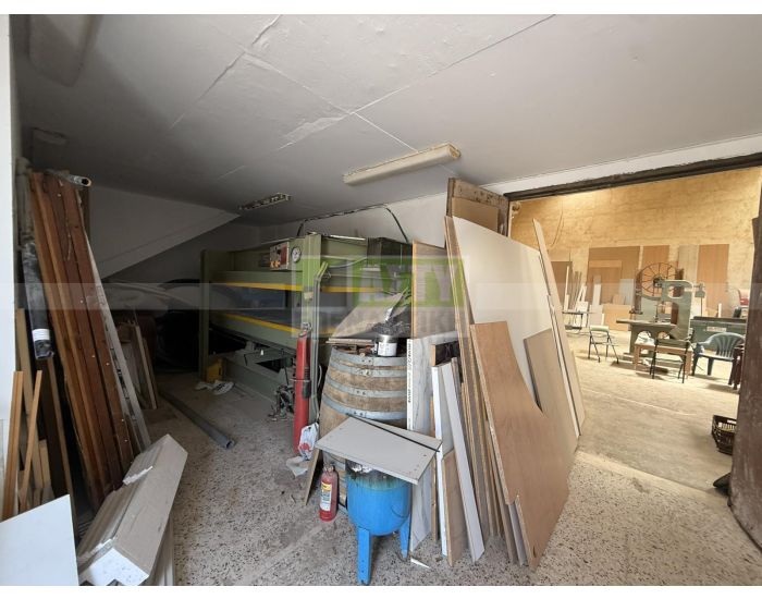 For Rent - INDUSTRIAL AREA