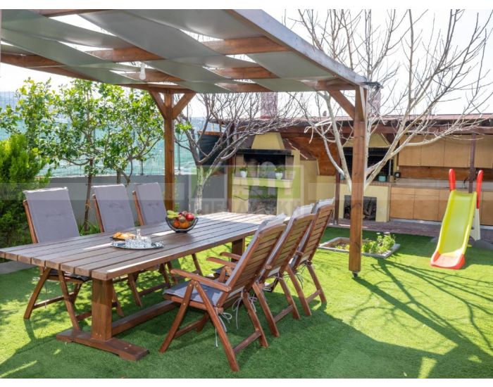 Πωλείται - ΚΑΡΤΕΡΟΣ