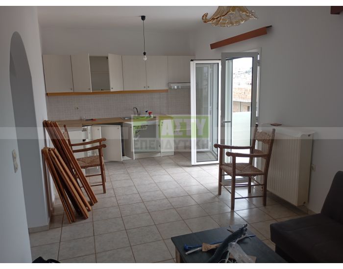 Ενοικιάζεται - ΤΡΕΙΣ ΒΑΓΙΕΣ